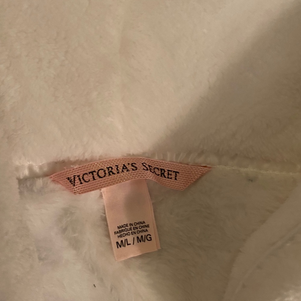 Victoria Secret Robe - Picture 4 of 4